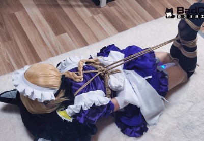 【BadCat】【FATE GO 贞德女仆cos】椅子捆绑 挣扎 棉袜蒙眼堵嘴 强制GC 踩头