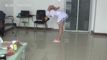 【绳之韵】大学女生、兼职礼仪亚楠绳艺游戏：《软萌大学生妹子，情趣超短学生裙，细绳五花捆绑、强制舞蹈训练》