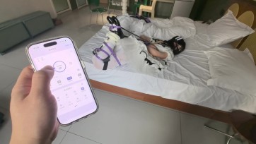 【FXX】【开锁挑战】今天不虐 甚至有点搞笑综艺效果来了 粉丝定拍开锁游戏 内容还是挺有意思的 找钥匙找不到就抢 抢不到还急眼 全程波波贝✙电击器干扰