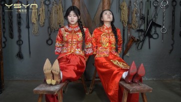 【一绳有你】【秀禾姐妹花】新模小雨、小晴被土匪抢来五花大绑老虎凳拶子等各种刑具