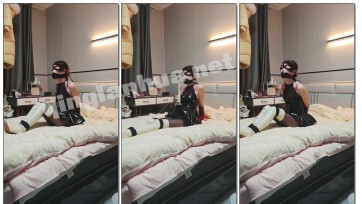 【胶女原创】黑丝堵嘴胶带缠绕 魅魔黑丝白色过膝长靴 手铐 捆绑 强制gc挣扎