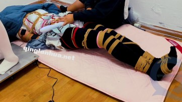 【紧缚少女樱雅酱】全身绳缚+真空床包裹+悬空起飞木乃伊+失重+扎带加固+kigurumi！鞭打+棒棒+呼控+挠痒TK...不断挣扎~！
