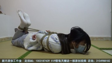 【新月原创】【雨晴】牛仔裤白袜驷马解缚挑战 这家伙居然敢和我挑战 看来是还没哭过