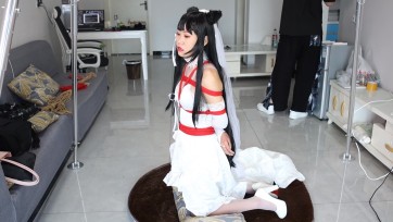 【心悦艺束】可知什么是漫画腿，漫画腿少女草莓得COS第一弹，碧蓝航线爱宕犬花嫁COS