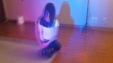 【一绳所爱】美女白领洛洛，被单腿悬吊在办公室