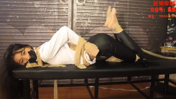 【邕娘】柏芝的虐脚调教（下），高强度TK，丝袜嘟嘴，驷马TK，抽打脚心，精彩不容错过