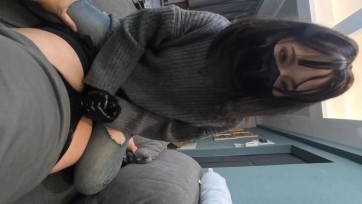 【闪闪工作室】室外与室内-穿高领毛衣的面具女-出差前和出差中的探望