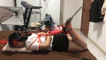 【可乐iney】红绳驷马 凉鞋肉丝 丝袜勒嘴