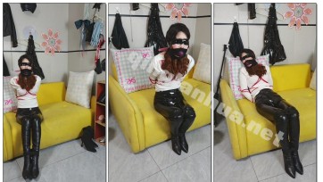 【胶女原创】女孩直播结束被人入室劫色，身穿亮皮裤 过膝长靴 被束缚住手脚放置挣扎带上口球丝袜，口水止不住外流滴在皮裤上面，震动棒入内，强制gc 强制口j