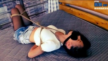 【邕娘】运动型妹子的丝袜捆绑挣扎