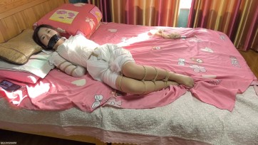 【精致原创】自救番外二：人贩房东