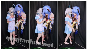 【时绳】原神甘雨和水神芙宁娜kigurumi的紧缚调教！！！（3）这次新加了角色哦，前部分绳子后部分大量锁链！！黑丝白丝双重刺激，互同时电击，还有亲密贴贴！！！
