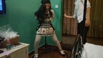 【嗷大喵】原本想玩吊缚但人手不够妹子也怕摔 尝试了几次始终还是怕就换了开腿捆绑鞭打振动棒跳蛋虐阴