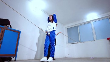 【樱束原创】《老师的体罚》贝贝调皮不听话被老师单独叫过来让她好好的长长教训！深蹲！蹲马步！蛙跳！做操！走绳！挨个体验一遍！接受惩罚的时候居然还敢偷懒耍赖！接近一小时的重...